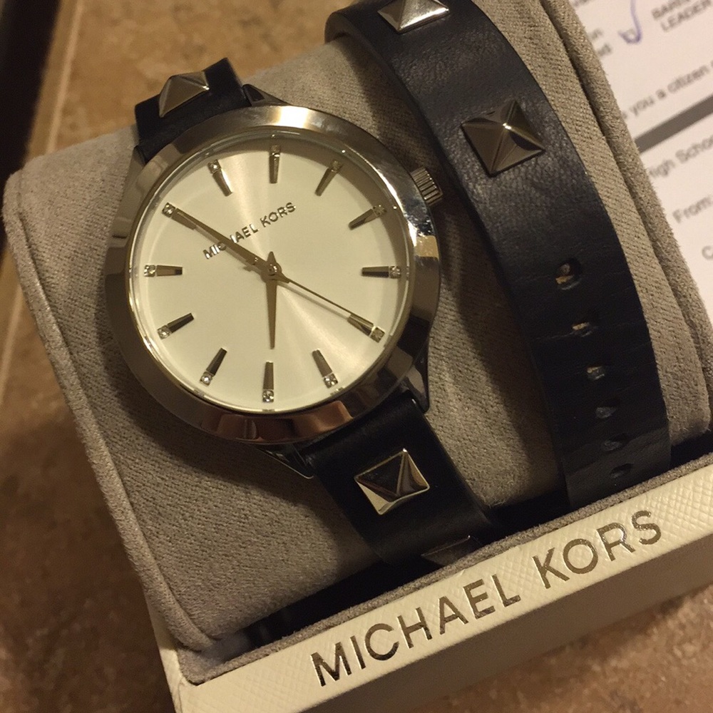 Michael Kors watch - Picture 3 of 3